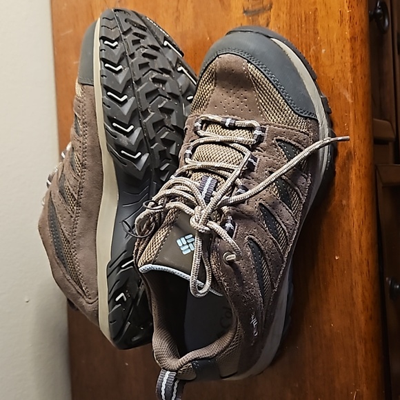 Hiking shoes - Picture 4 of 4